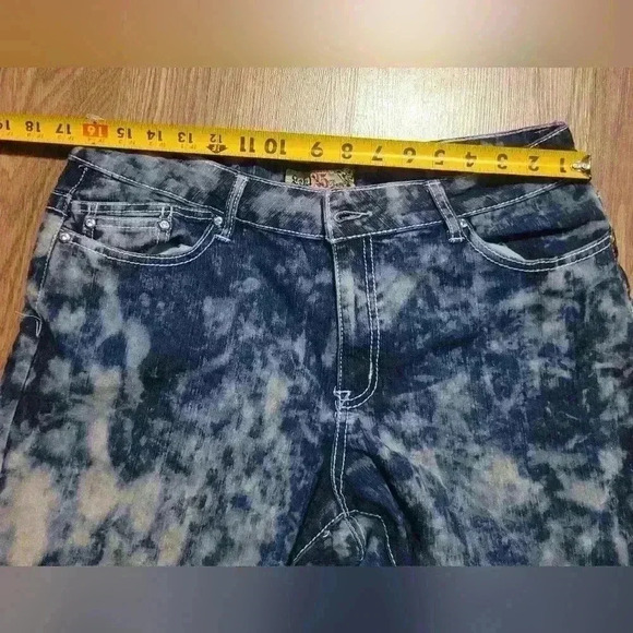 Acid-Wash Jeans with Embellished Back Pockets by Rebel 25 Denim - Picture 11 of 11